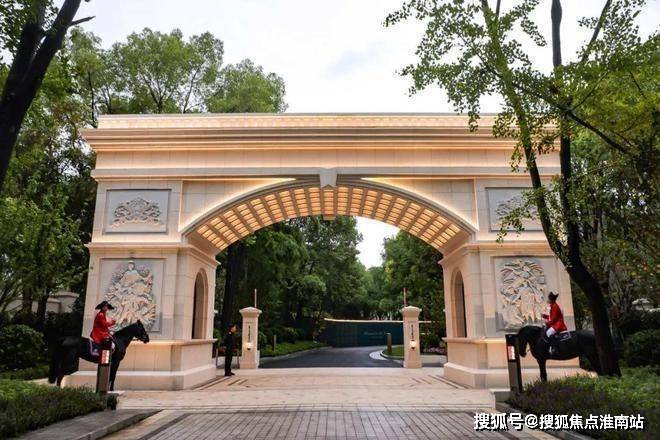 园翡梵售楼中心欢迎您2025楼盘评测-房价户型商圈配套爱游戏平台绿宝园翡梵(售楼处)首页网站-上海浦东绿宝(图2)