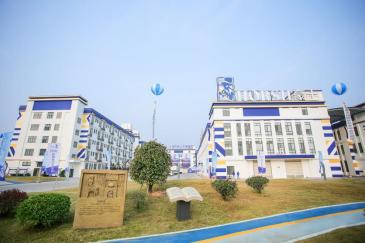 小面包引领健康烘焙新潮流爱游戏ayx网站豪士小(图2)